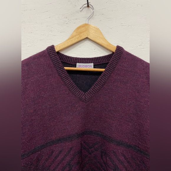 Vintage 1980s Budibon Wool Blend Knitted V-Neck Sweater, Fits L/XL, Rich Maroon - Picture 5 of 8